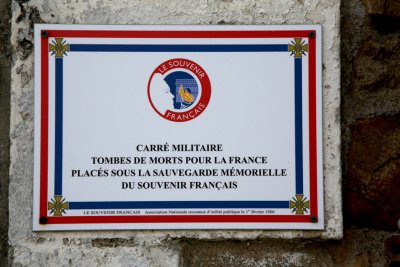 <p>indiquant le carré militaire.</p>© [<acronym title="Patrice Morel">P.M.</acronym>->33] / Collectif <acronym title="Jean de Neyman">J.d.N.</acronym>.