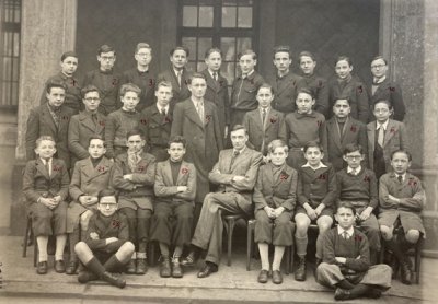 Classe 2 A2B3 au lycée Fauriel à Saint Étienne <p>1944-1945 (© Archives départementales de la Loire - Cote 2662W58)</p>