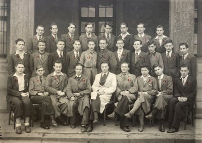 Classe de Mathématiques Élémentaires au lycée Fauriel à Saint Étienne <p>1944-1945 (© Archives départementales de la Loire - Cote 2662W58)</p>