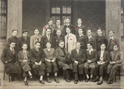 Classe 1ère AB1 au lycée Fauriel à Saint Étienne <p>1944-1945 (© AD 42 - Cote 2662W58)</p>