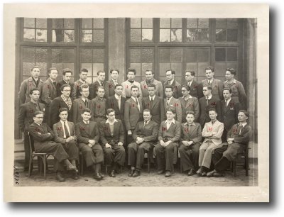 Photo de classe de Philosophie (Terminale) année 1944-1945 Lycée Claude Fauriel